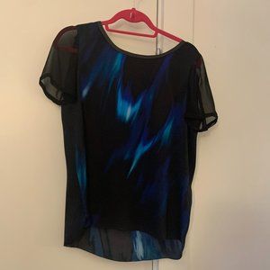Elie Tahari Silk Short Sleeve Blouse w/ Blue Print